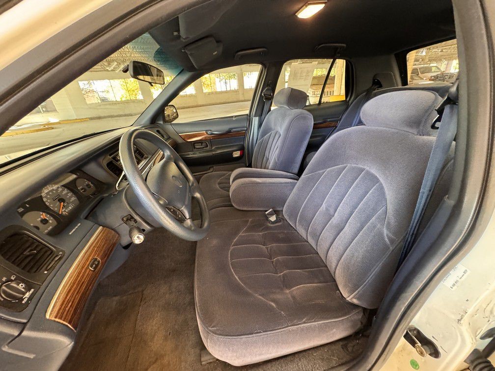 1996 Mercury Grand Marquis Image 10