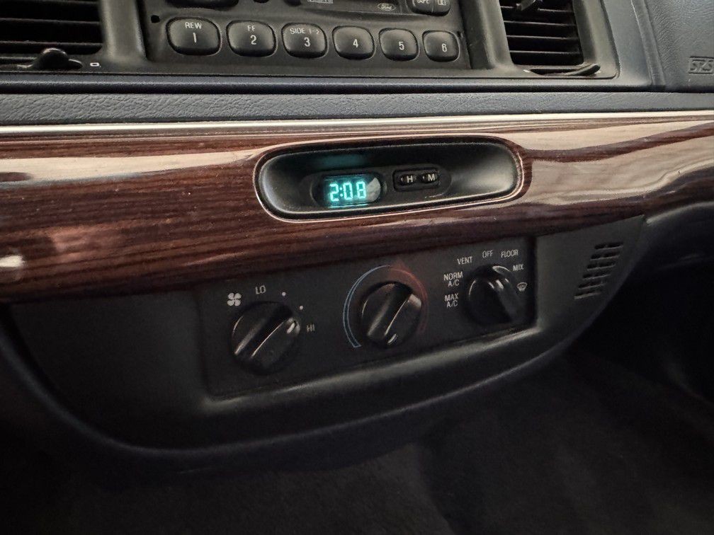 1996 Mercury Grand Marquis Image 18