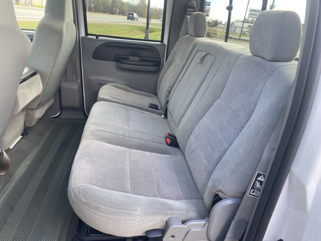 2004 Ford F-350 Image 20