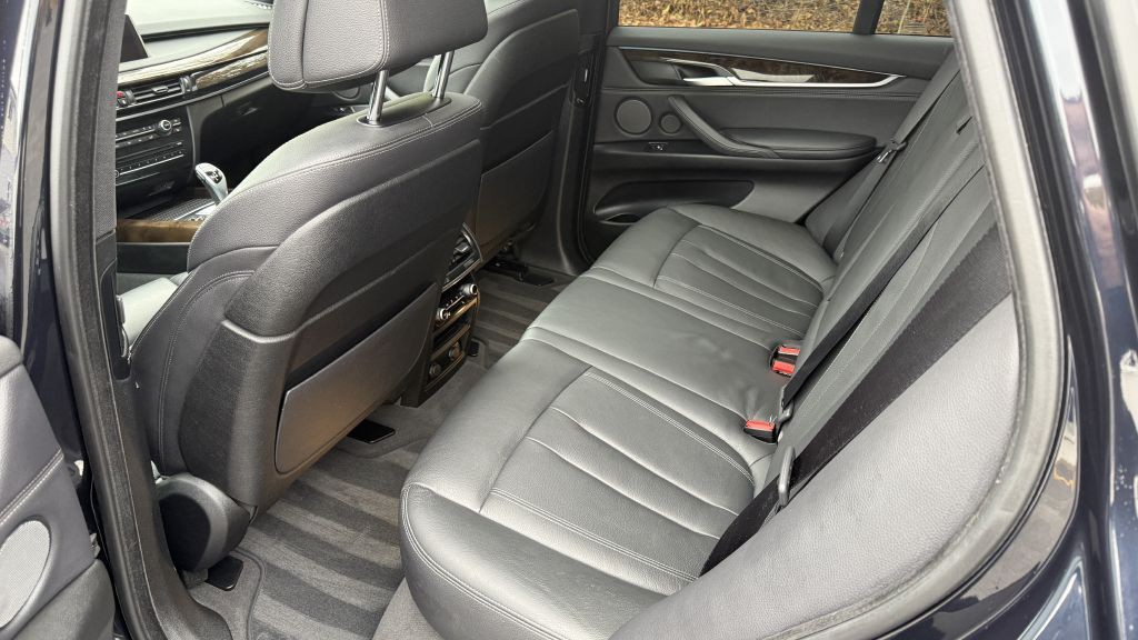 2017 BMW X5 Image 14