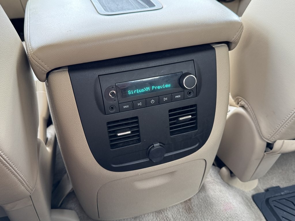 2012 Chevrolet Avalanche Image 17