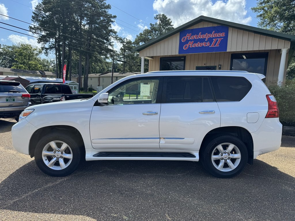 2013 Lexus GX 460 Image 2