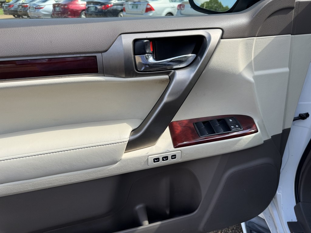 2013 Lexus GX 460 Image 8