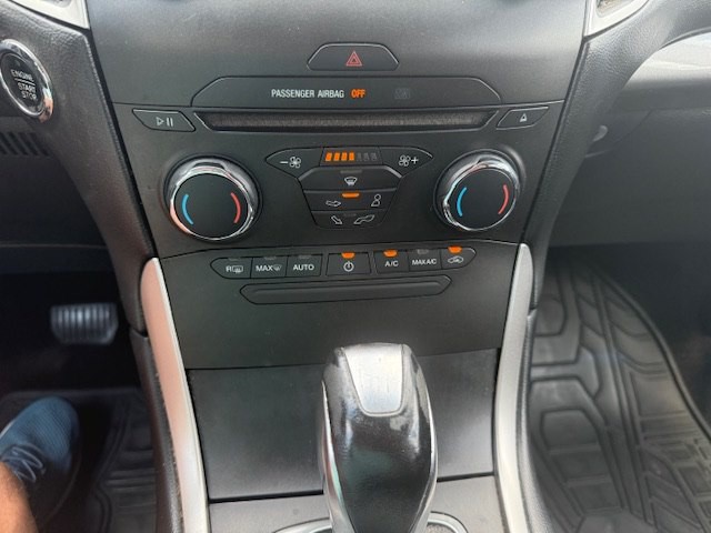 2015 Ford Edge Image 8