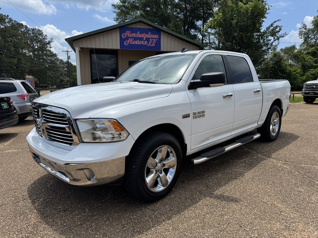 2016 RAM 1500 Image 1