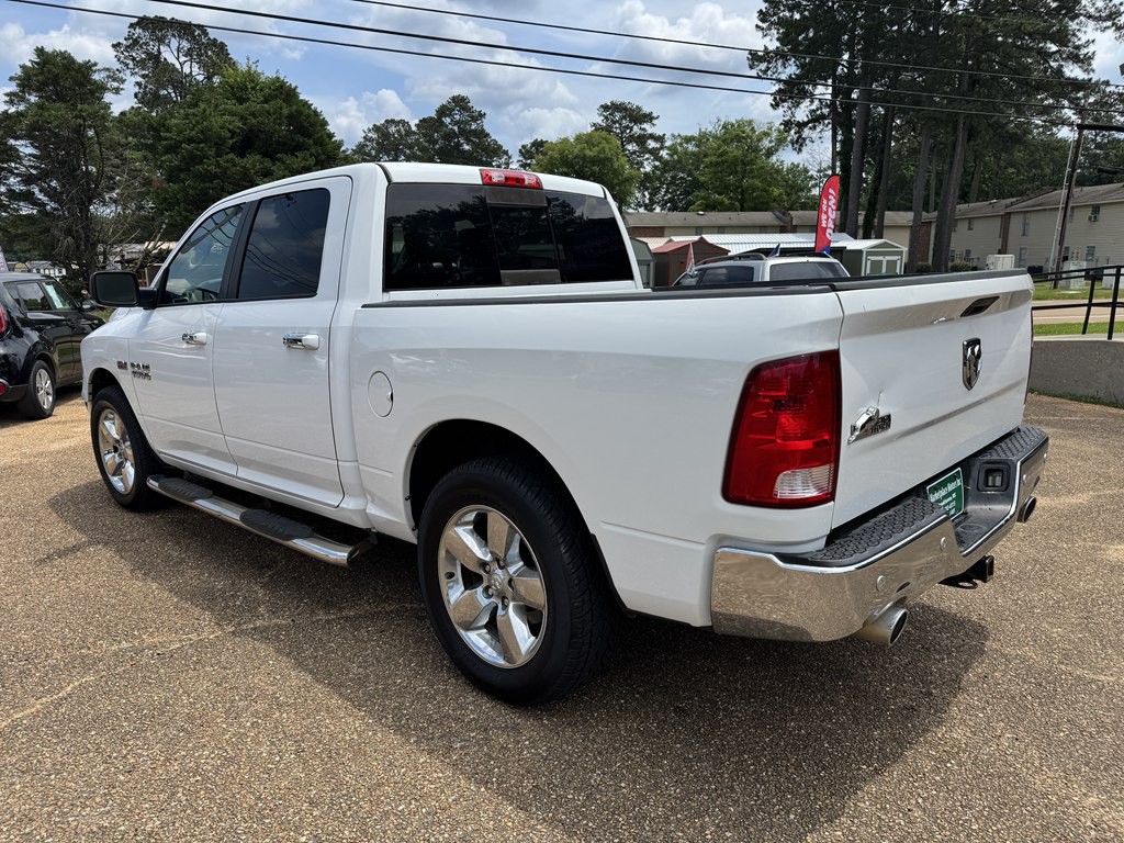 2016 RAM 1500 Image 3