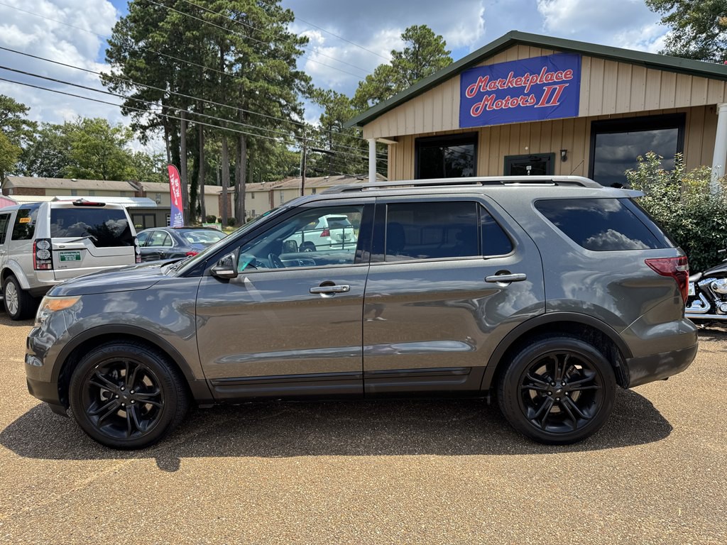 2015 Ford Explorer Image 2