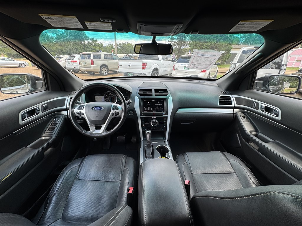 2015 Ford Explorer Image 12