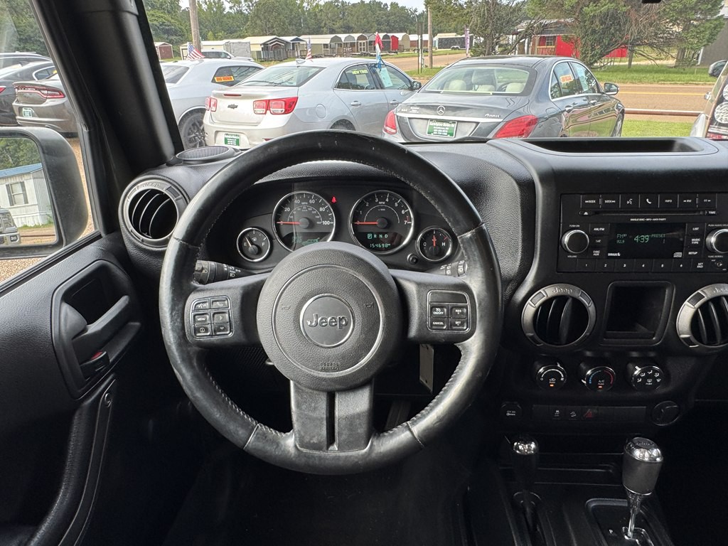 2015 Jeep Wrangler Image 21