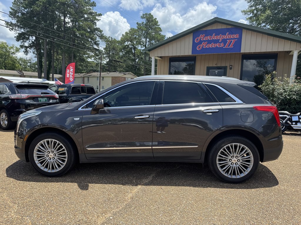 2017 Cadillac XT5 Image 2