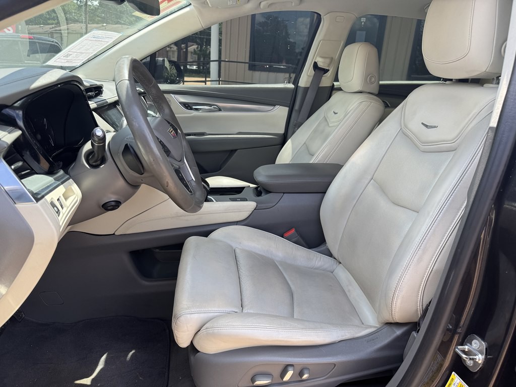 2017 Cadillac XT5 Image 8