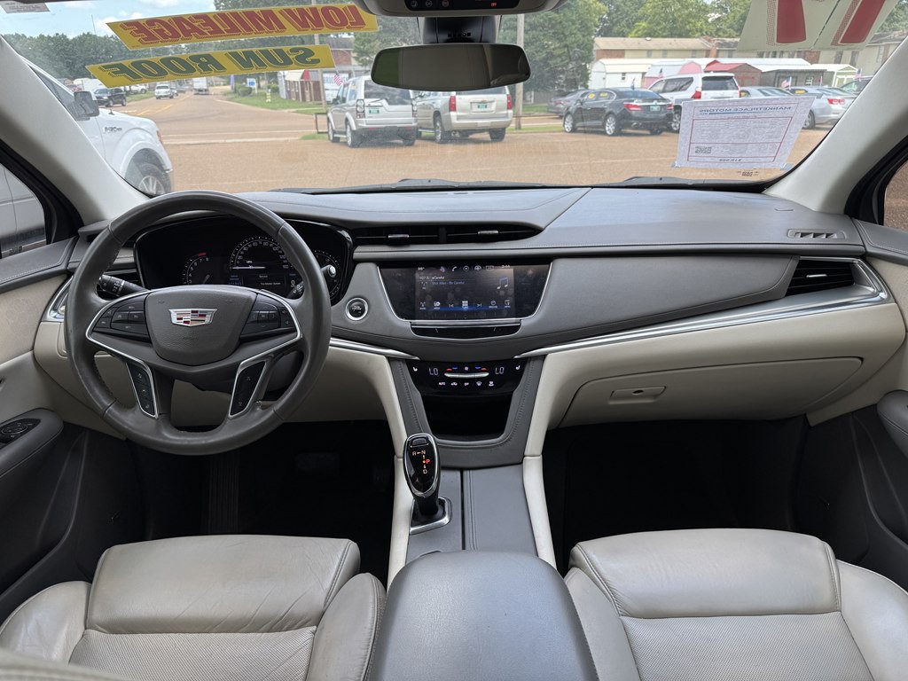 2017 Cadillac XT5 Image 11