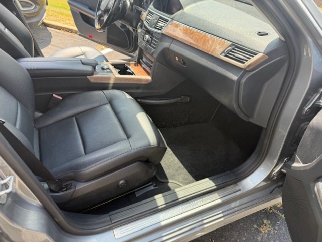 2011 Mercedes-Benz E-Class Image 11