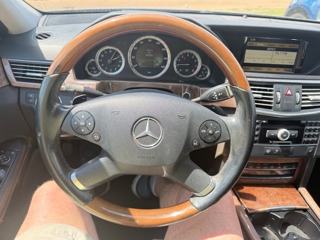 2011 Mercedes-Benz E-Class Image 14
