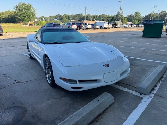 1999 Chevrolet Corvette Image 2