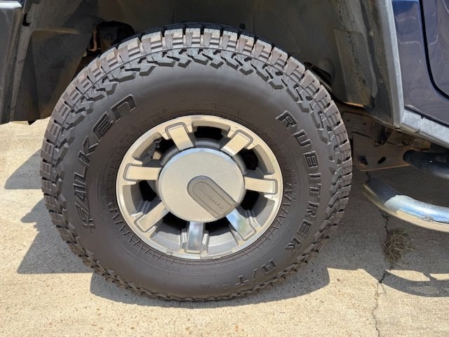 2008 HUMMER H2 Image 2