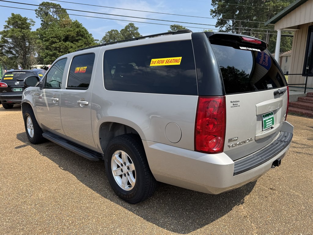 2007 GMC Yukon Image 3