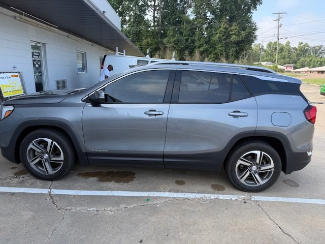 2021 GMC Terrain Image 2