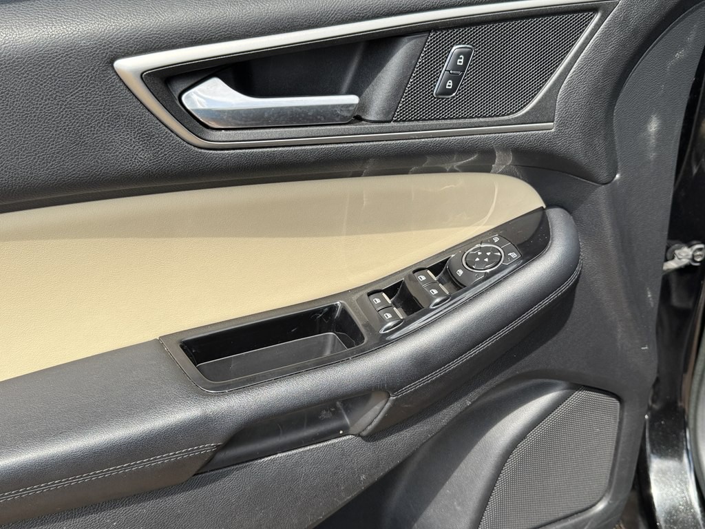 2015 Ford Edge Image 10