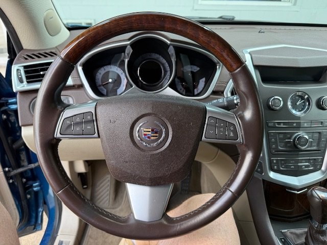 2010 Cadillac SRX Image 8