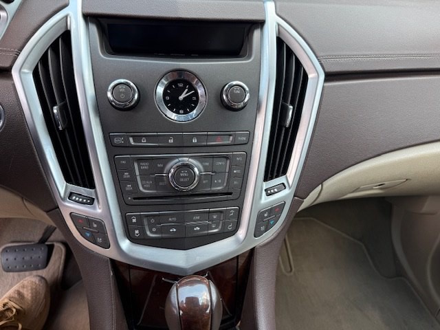 2010 Cadillac SRX Image 11