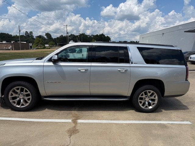2017 GMC Yukon Image 3