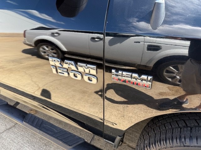 2015 RAM 1500 Image 3