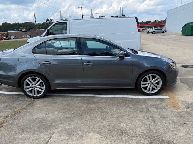 2016 Volkswagen Jetta Image 2