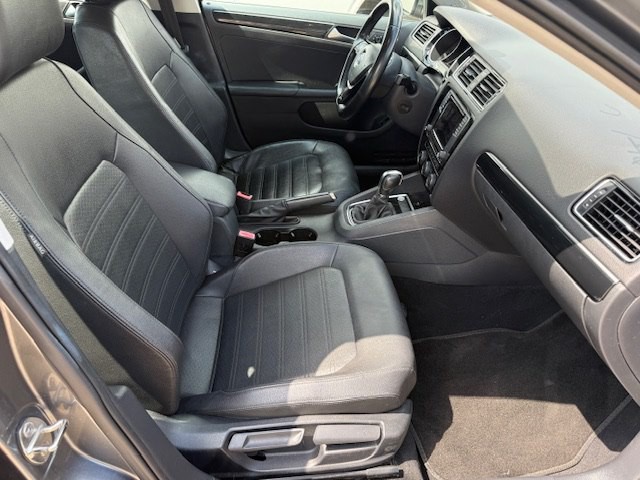 2016 Volkswagen Jetta Image 9
