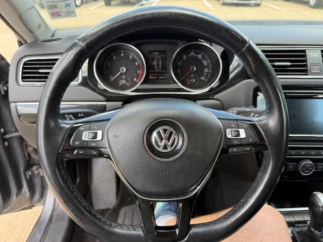 2016 Volkswagen Jetta Image 11