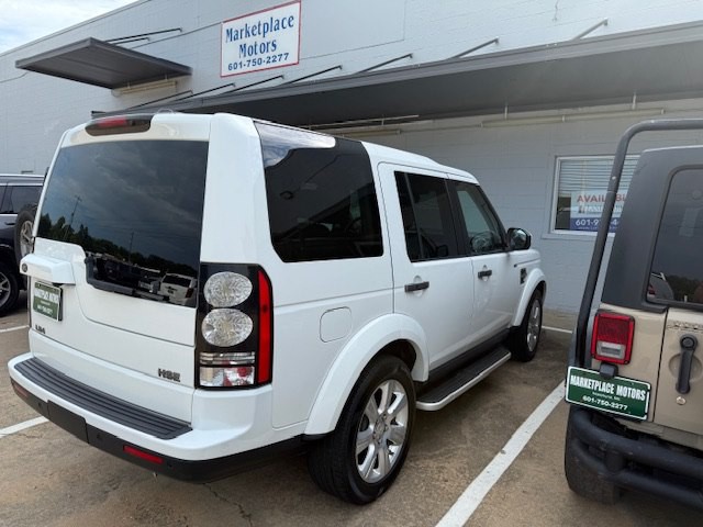 2015 Land Rover LR4 Image 4