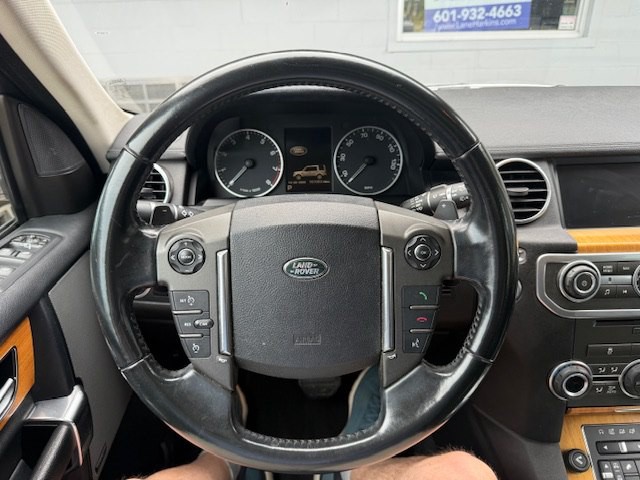 2015 Land Rover LR4 Image 8
