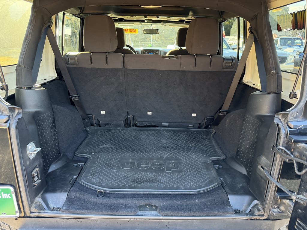 2014 Jeep Wrangler Unlimited Image 21