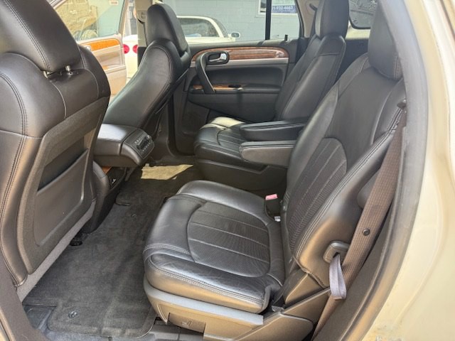 2012 Buick Enclave Image 11