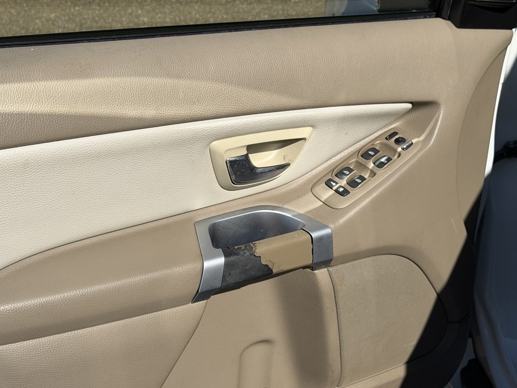 2013 Volvo XC90 Image 11