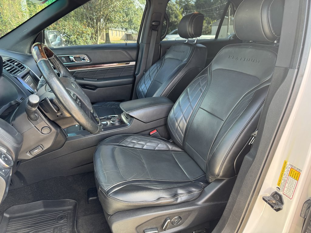 2017 Ford Explorer Image 8