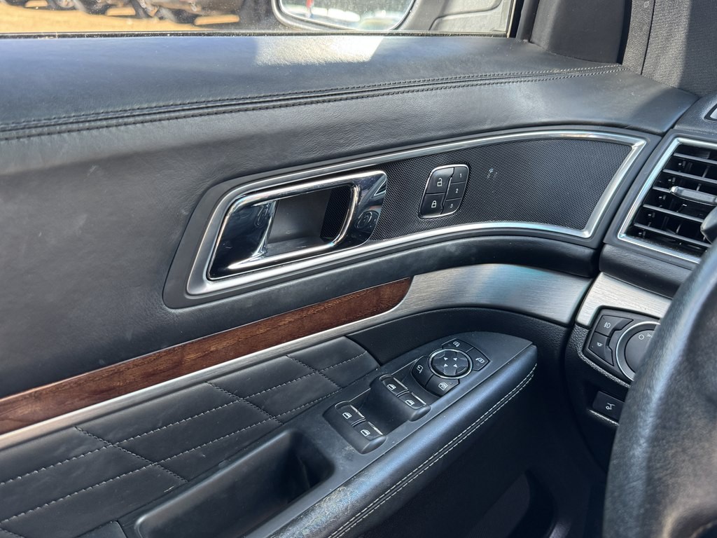 2017 Ford Explorer Image 10