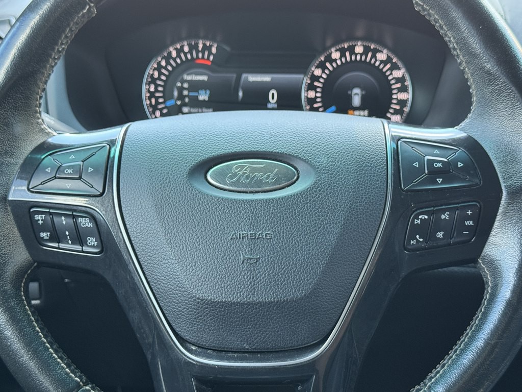 2017 Ford Explorer Image 16