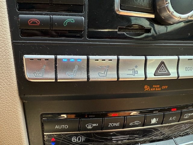 2014 Mercedes-Benz E-Class Image 12