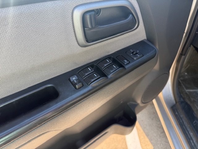 2005 Chevrolet Colorado Image 6