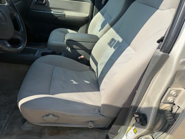 2005 Chevrolet Colorado Image 7