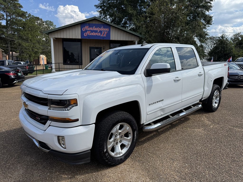 2018 Chevrolet Silverado 1500 Image 1