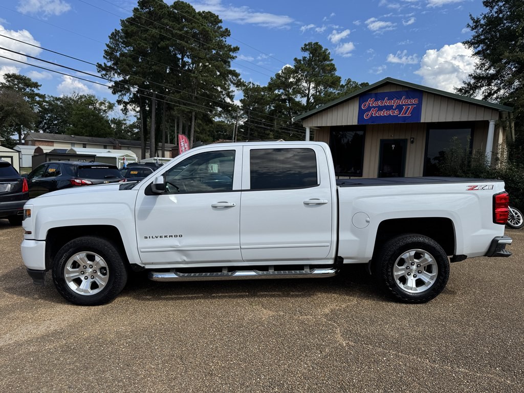 2018 Chevrolet Silverado 1500 Image 2