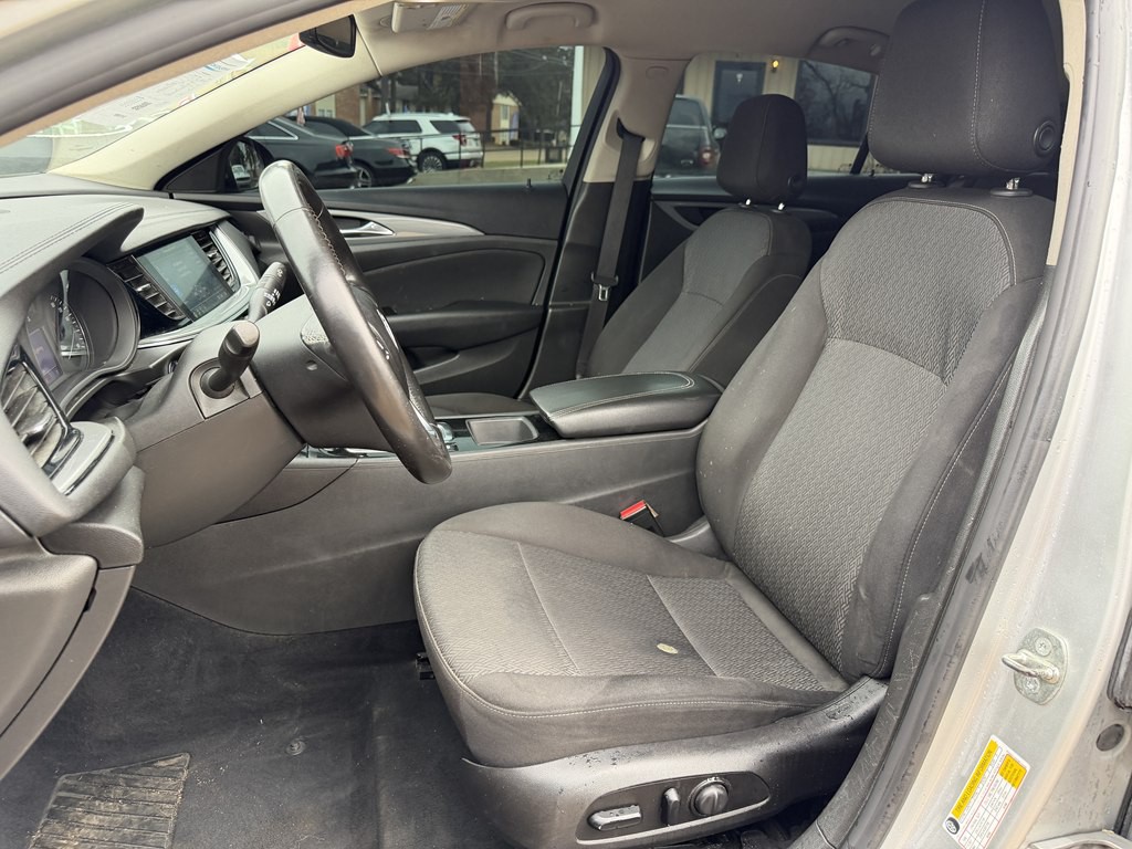 2019 Buick Regal Image 8