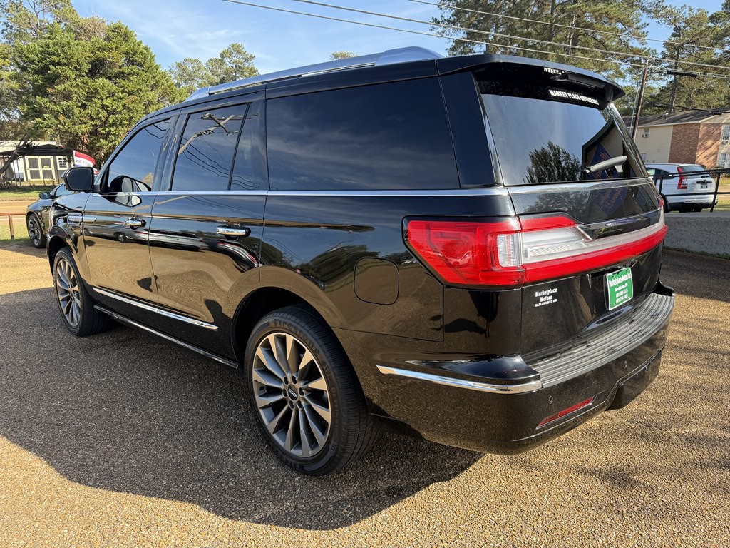 2018 Lincoln Navigator Image 3