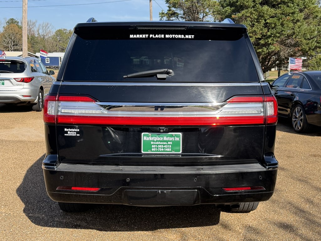 2018 Lincoln Navigator Image 4