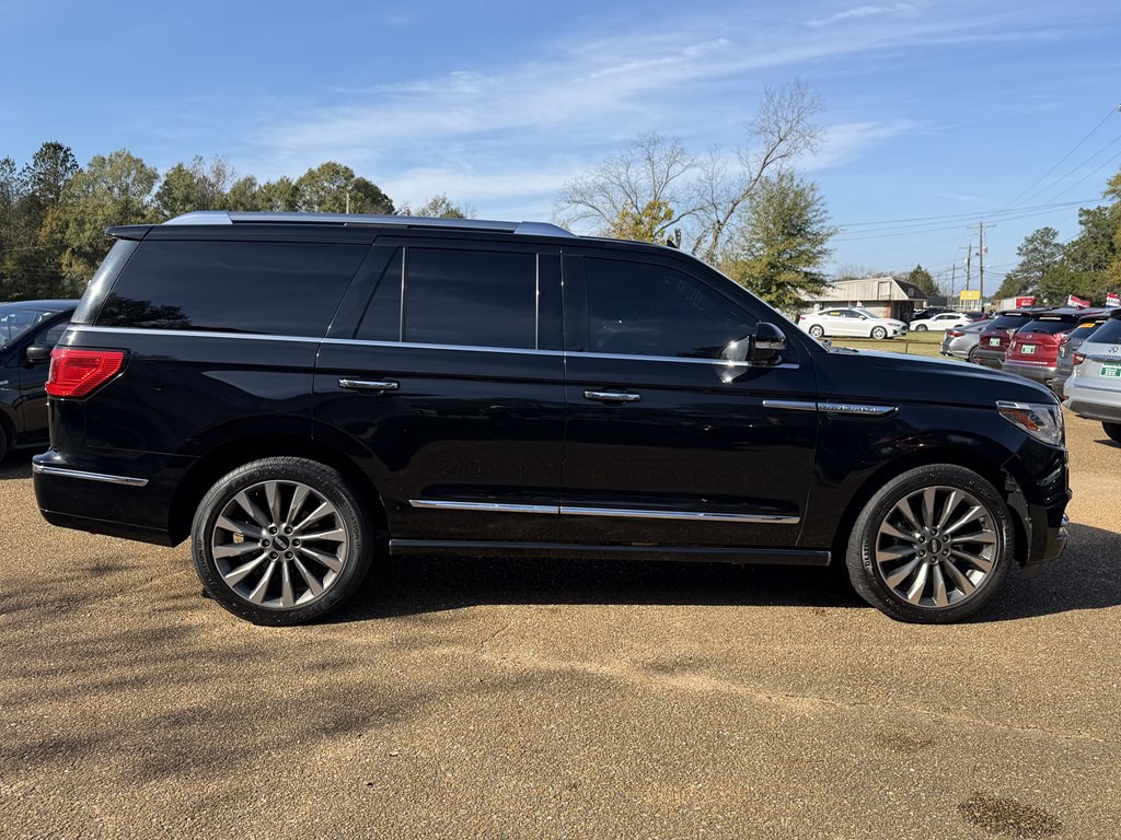 2018 Lincoln Navigator Image 5