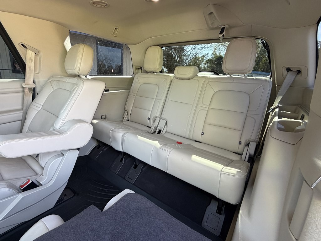 2018 Lincoln Navigator Image 22