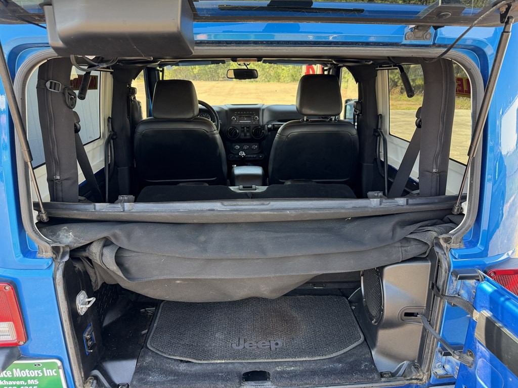 2014 Jeep Wrangler Image 18