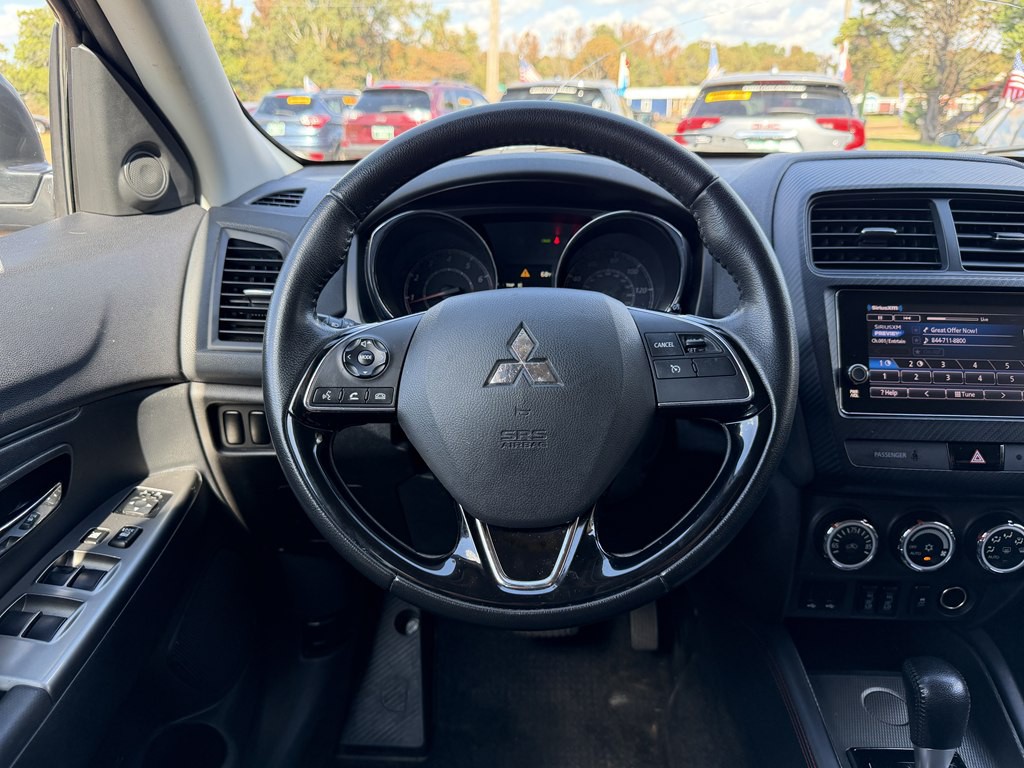 2018 Mitsubishi Outlander Image 18